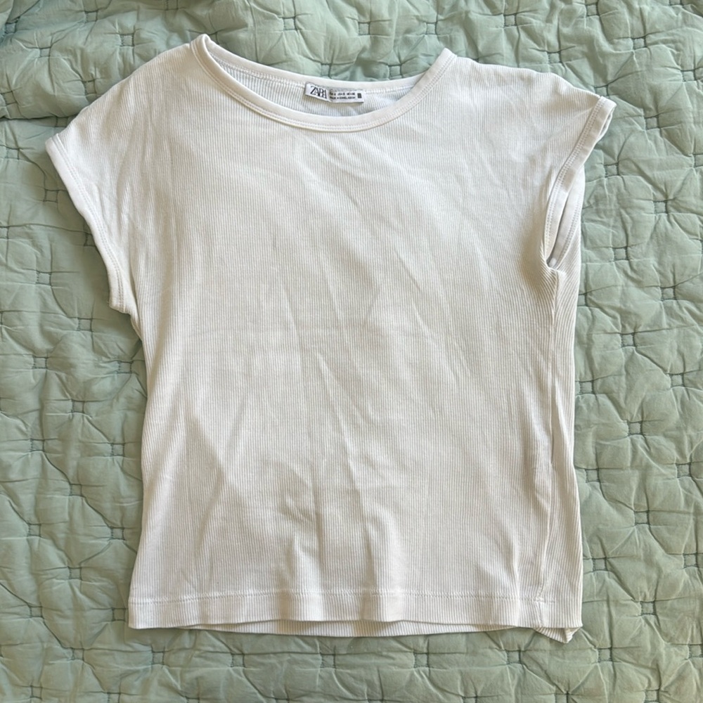 Zara short sleeved ribbed top